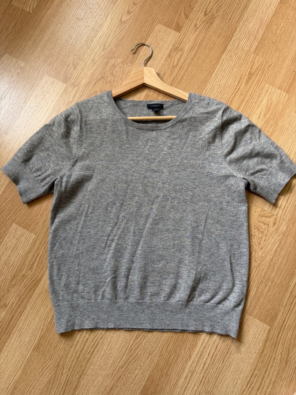 Ann Taylor Factory Women’s Crewneck Short-Sleeve Sweater in Heather Gray